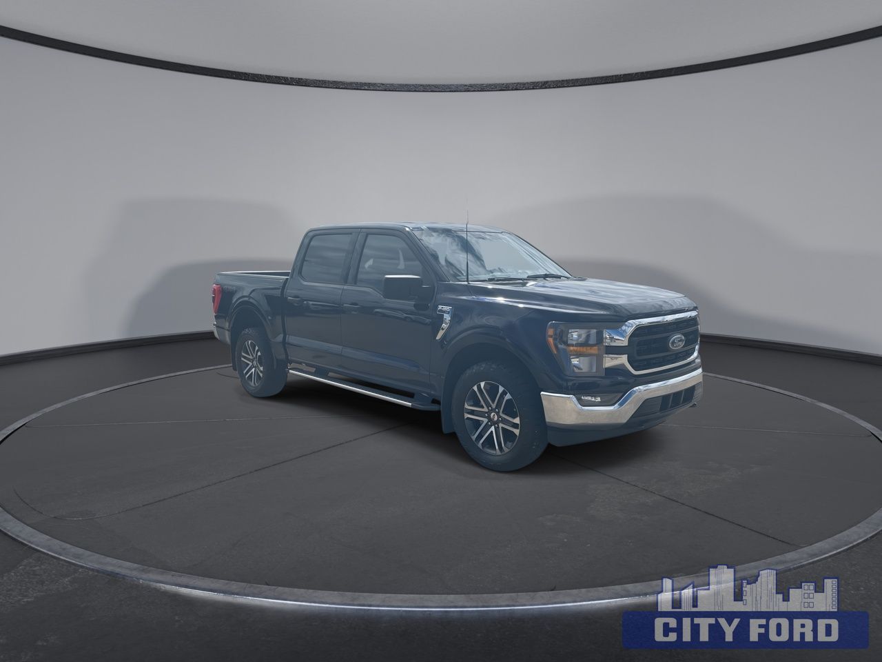 2023 Ford F-150 XLT 4x4 SuperCrew 5.5' Box - Thumbnail 2