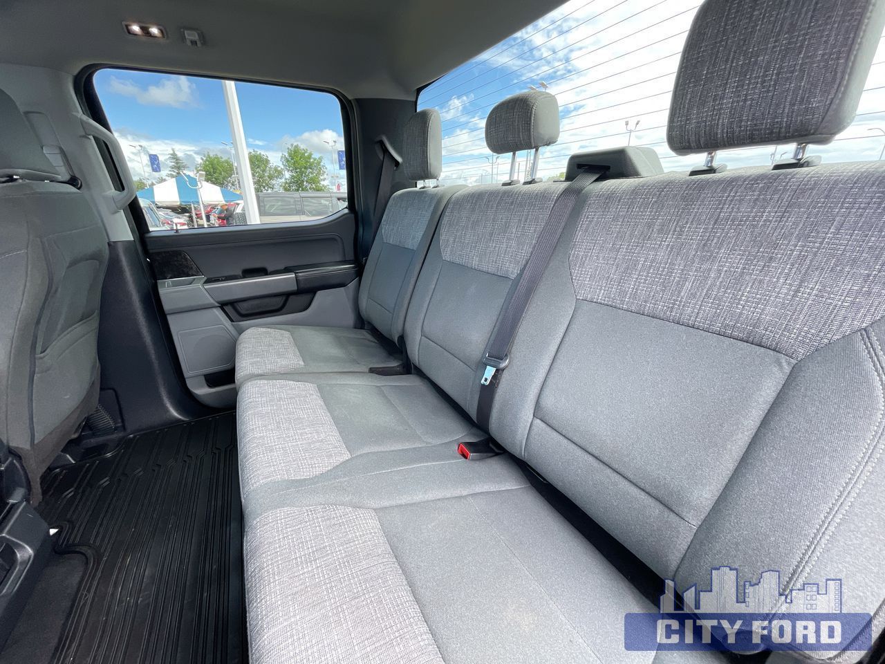 2023 Ford F-150 XLT 4x4 SuperCrew 5.5' Box - Thumbnail 21