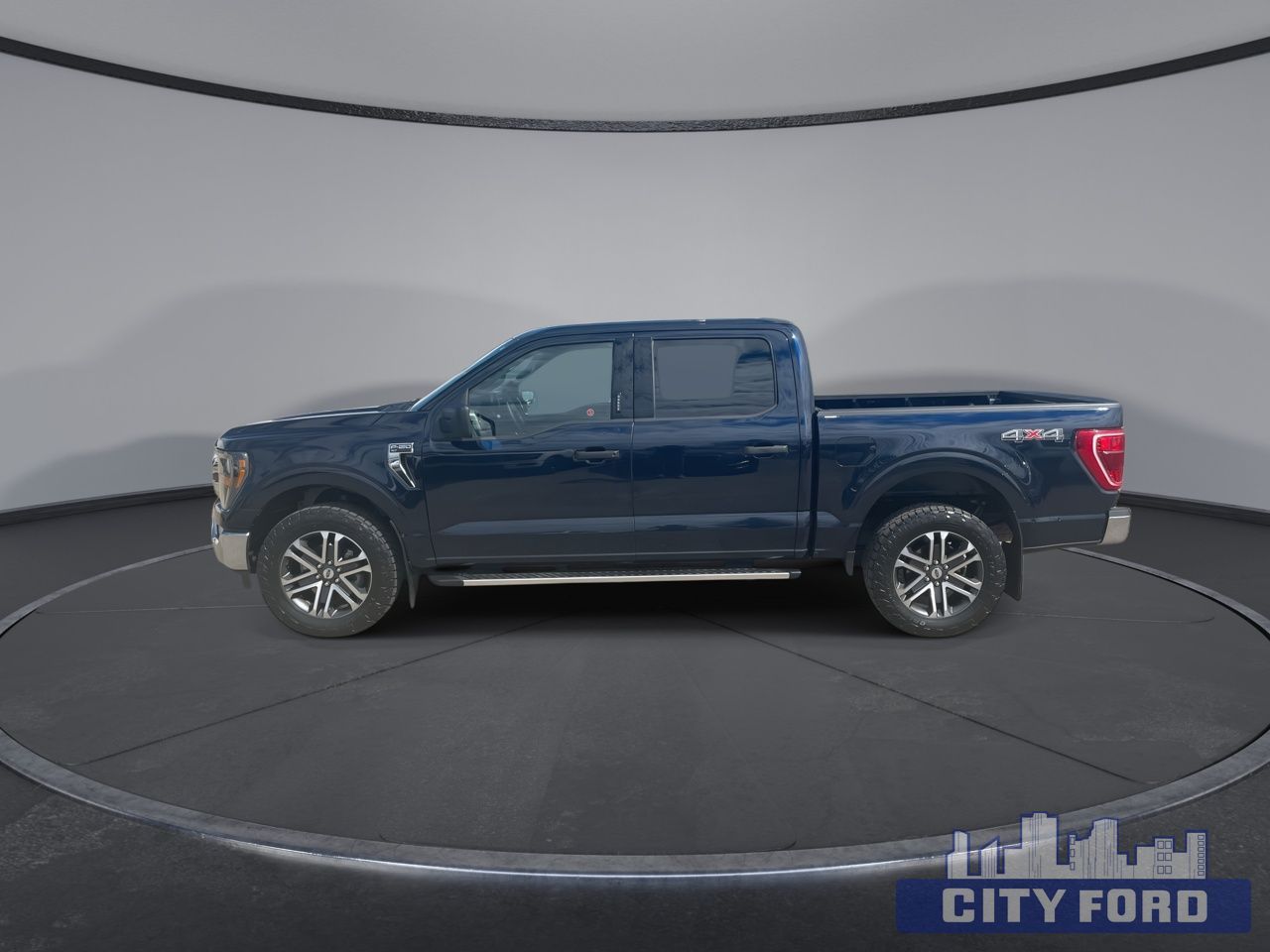 2023 Ford F-150 XLT 4x4 SuperCrew 5.5' Box - Thumbnail 5