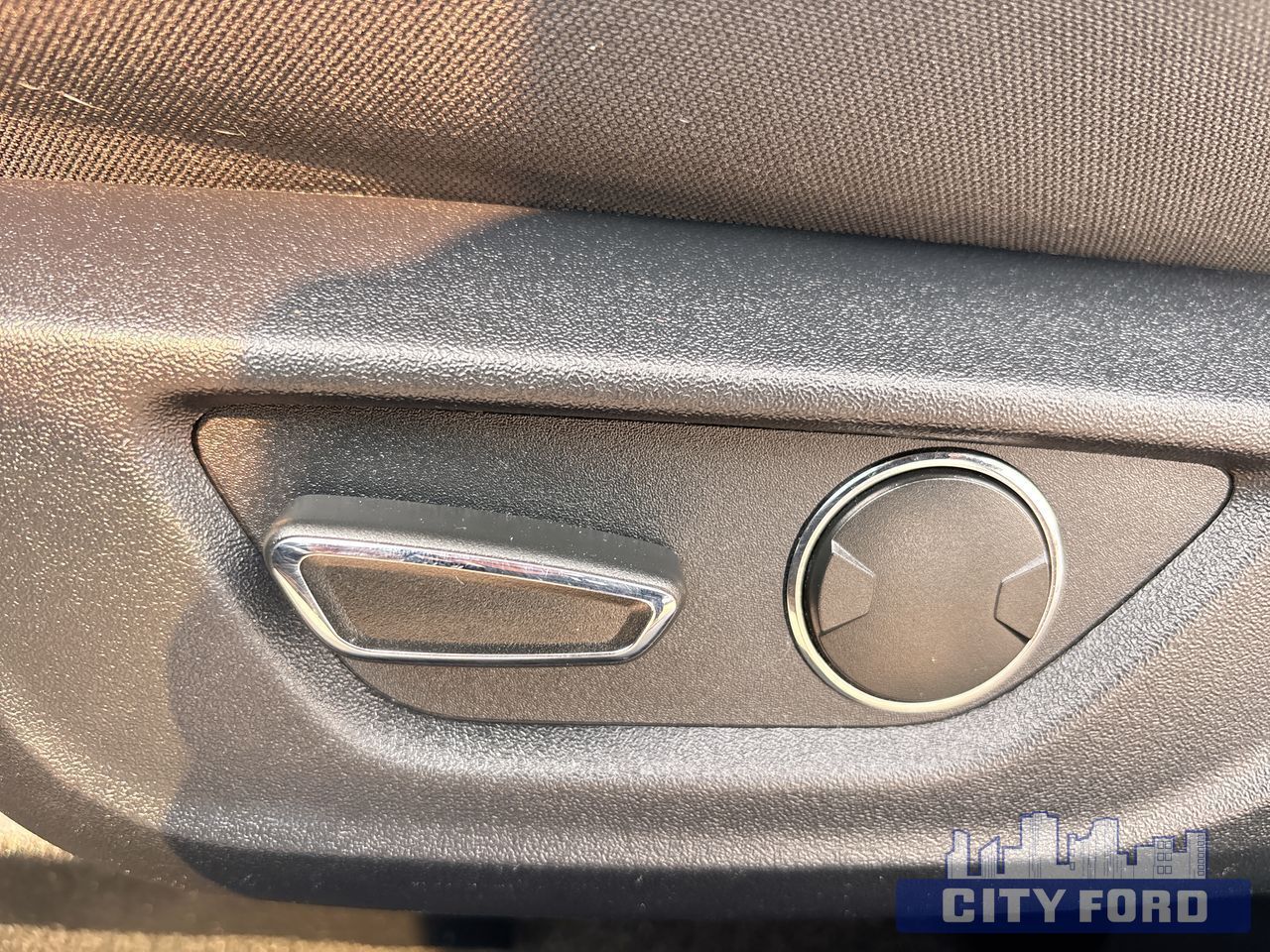 2015 Ford Mustang EcoBoost 2dr Fastback - Thumbnail 11