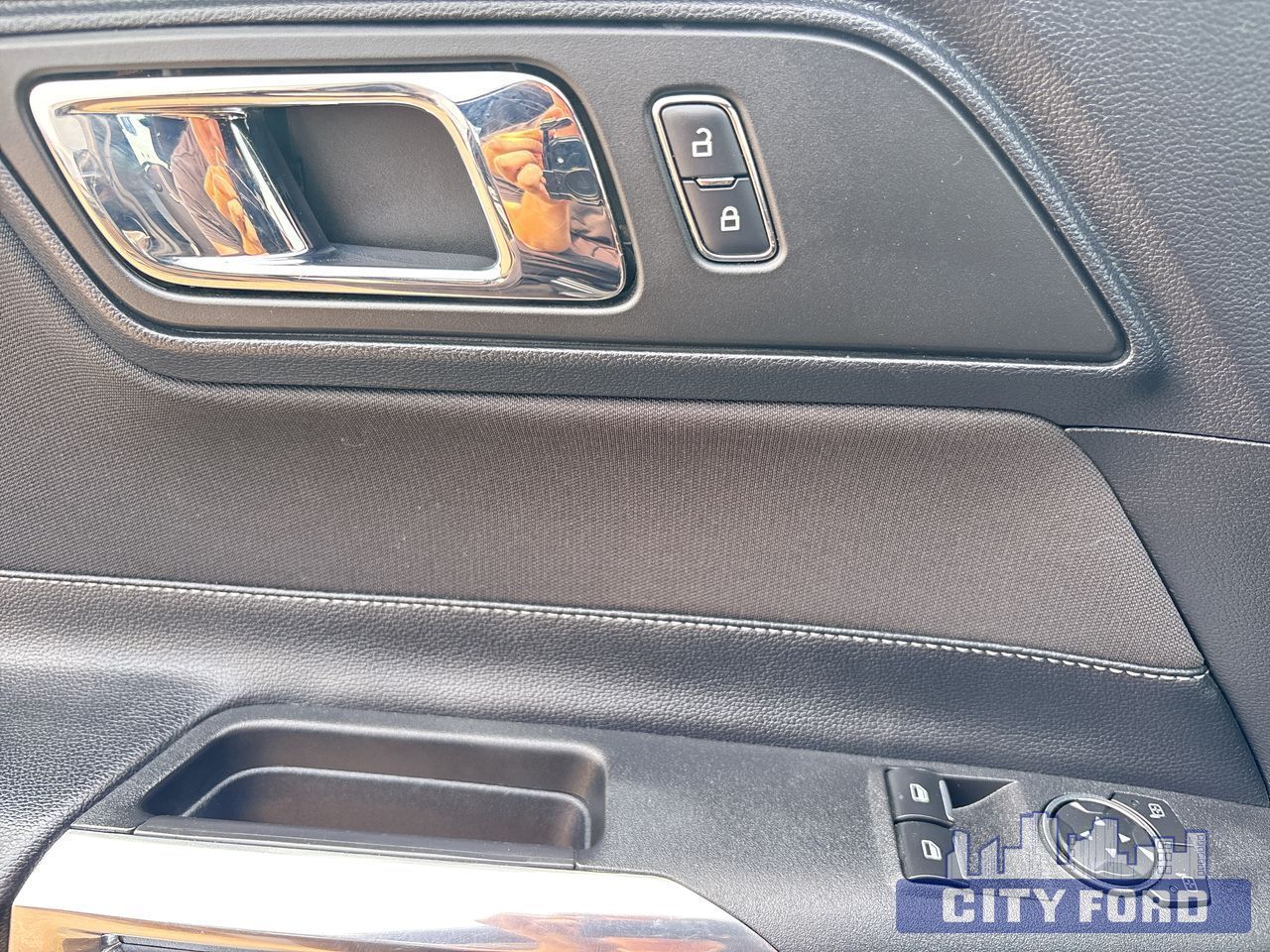 2015 Ford Mustang EcoBoost 2dr Fastback - Thumbnail 12
