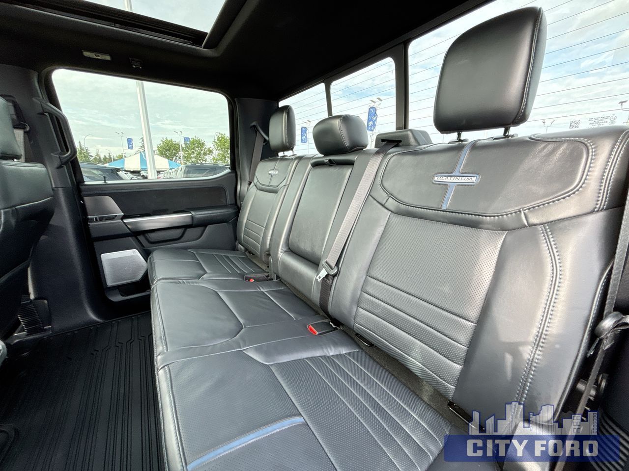 2024 Ford F-150 Platinum 4x4 SuperCrew 5.5' Box - Thumbnail 23