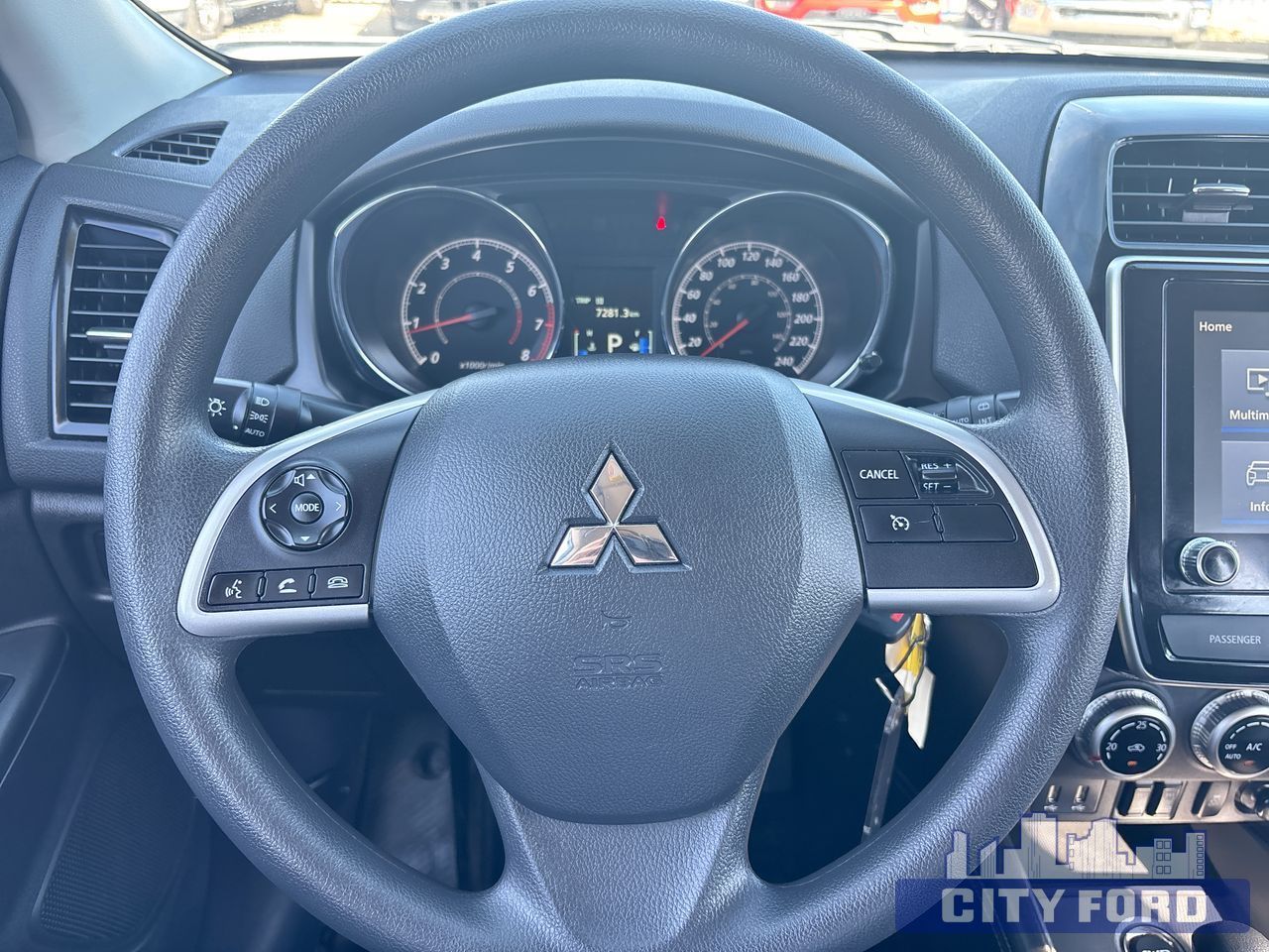 2025 Mitsubishi RVR ES AWC - Thumbnail 13