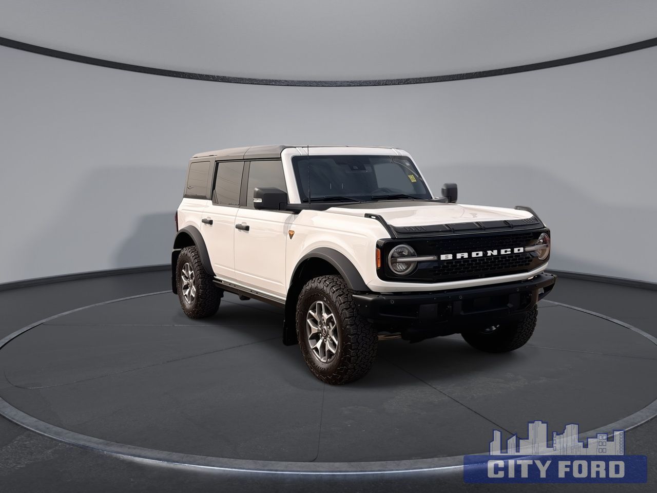 2025 Ford Bronco Badlands 4 Door 4x4 - Thumbnail 2