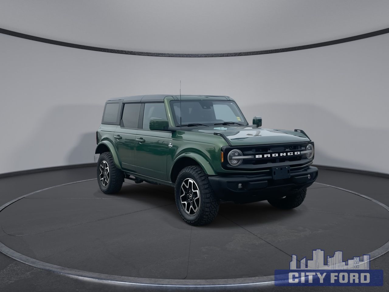 2023 Ford Bronco Outer Banks 4 Door 4x4 - Thumbnail 2