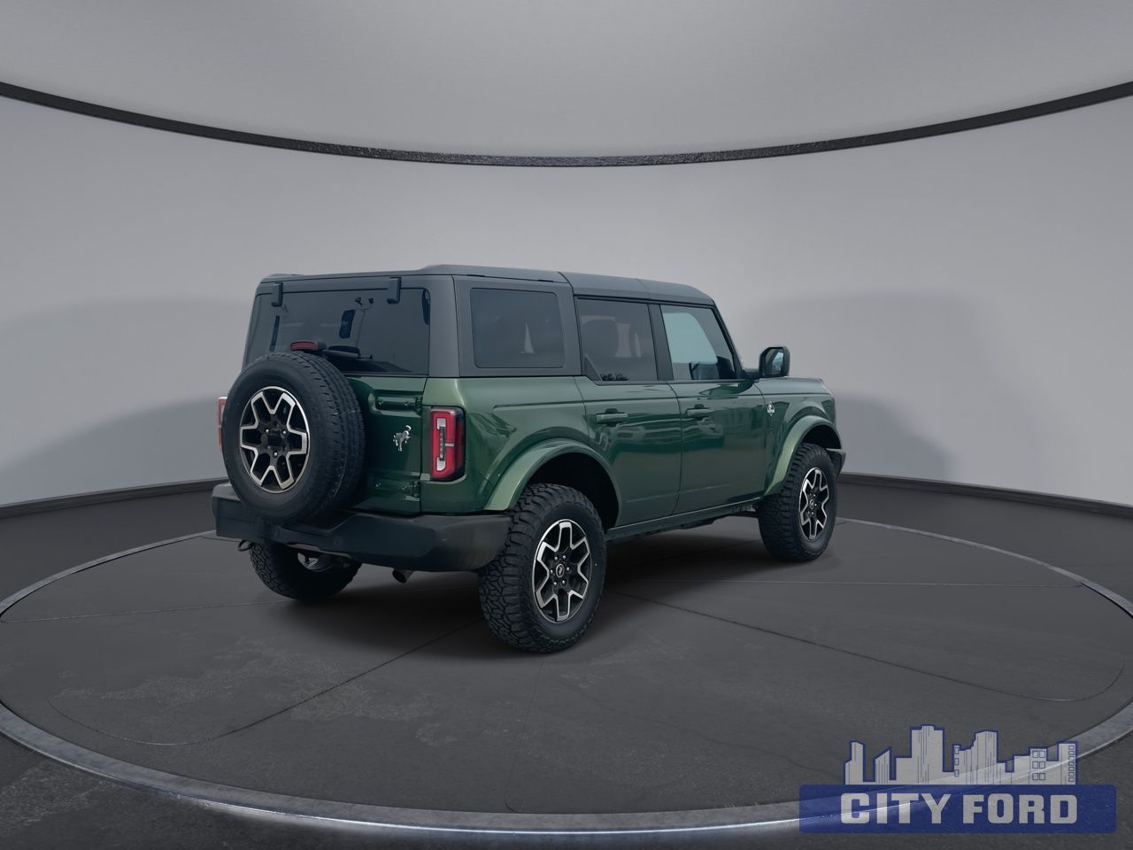 2023 Ford Bronco Outer Banks 4 Door 4x4 - Thumbnail 8