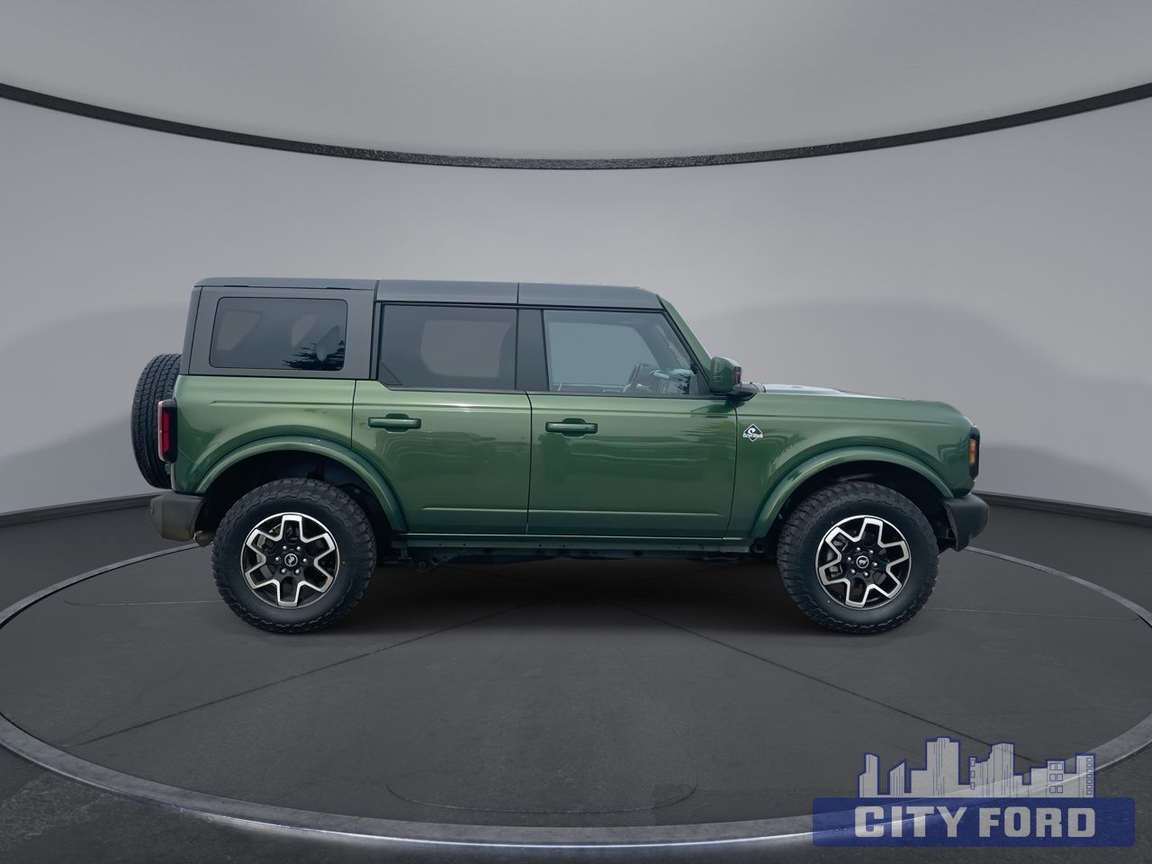 2023 Ford Bronco Outer Banks 4 Door 4x4 - Thumbnail 9