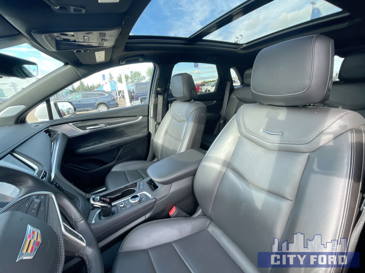 2024 Cadillac XT5 AWD Sport 4dr - Thumbnail 11