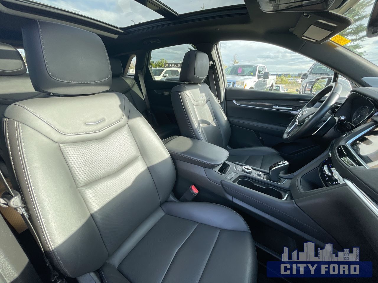 2024 Cadillac XT5 AWD Sport 4dr - Thumbnail 25