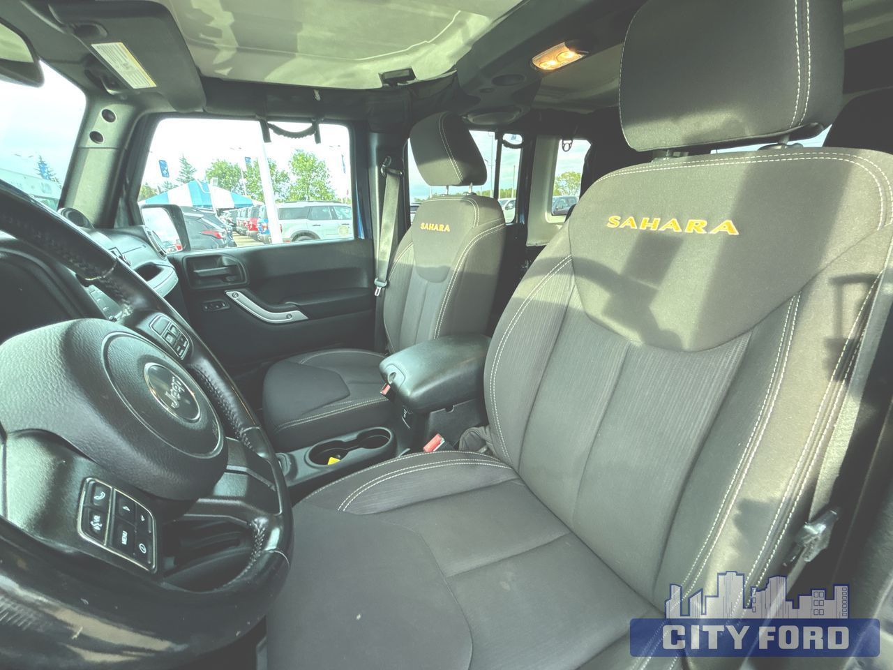 2013 Jeep Wrangler Unlimited Sahara 4x4 4dr - Thumbnail 11
