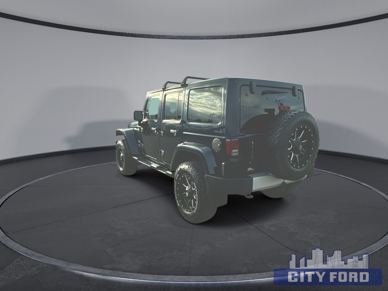 2013 Jeep Wrangler Unlimited Sahara 4x4 4dr - Thumbnail 6