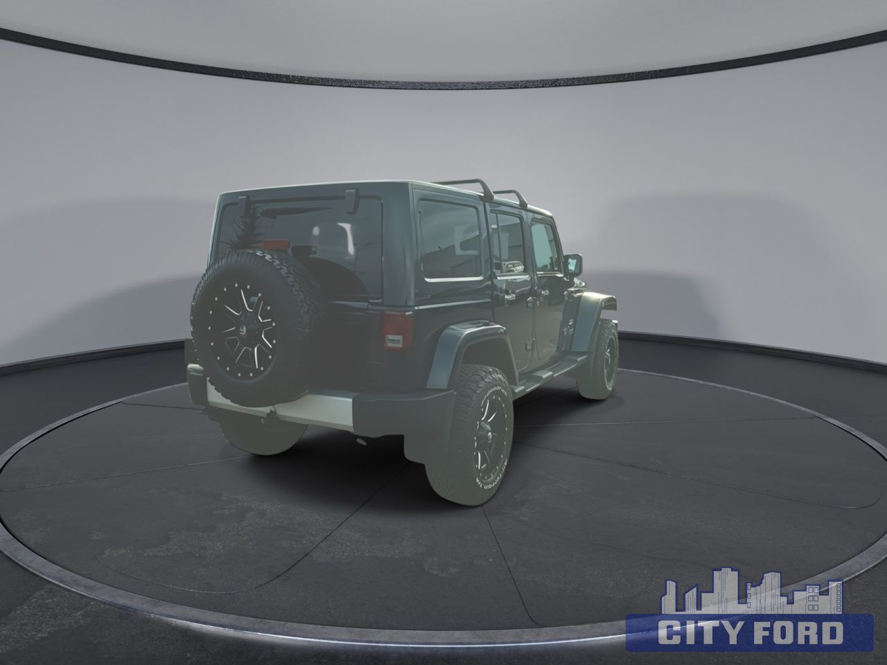 2013 Jeep Wrangler Unlimited Sahara 4x4 4dr - Thumbnail 8