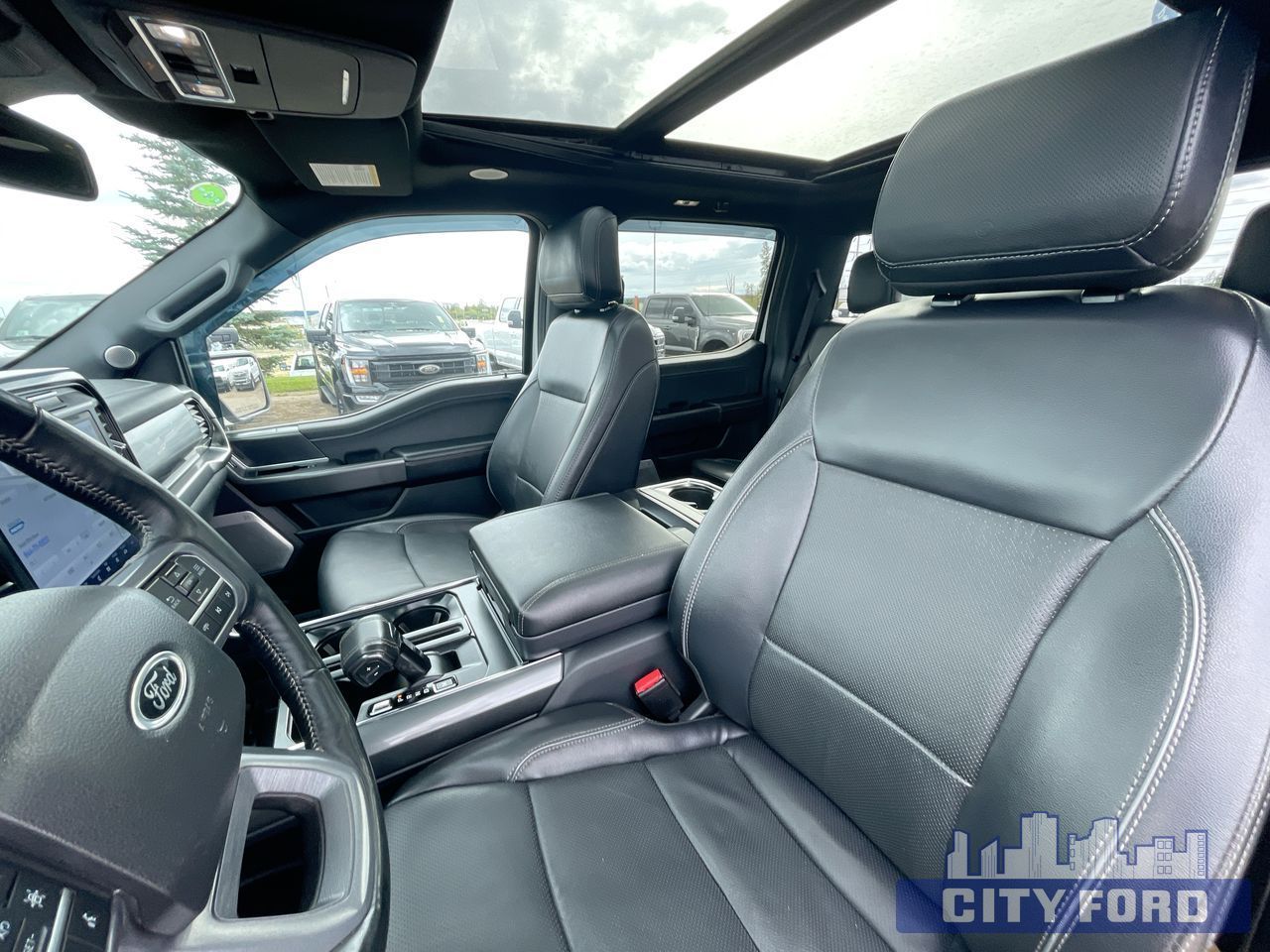 2023 Ford F-150 Lariat 4x4 SuperCrew 5.5' Box - Thumbnail 11