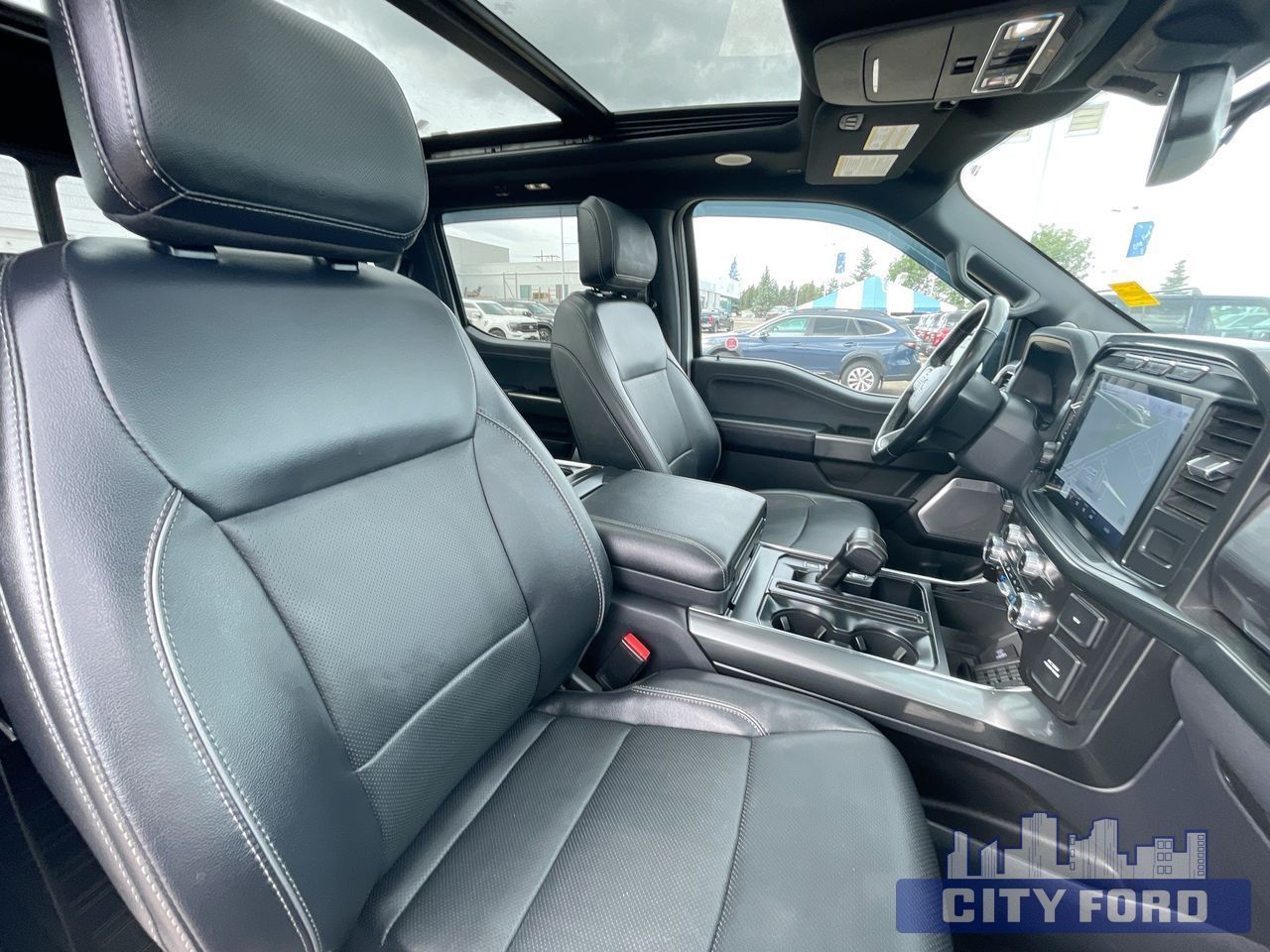 2023 Ford F-150 Lariat 4x4 SuperCrew 5.5' Box - Thumbnail 25