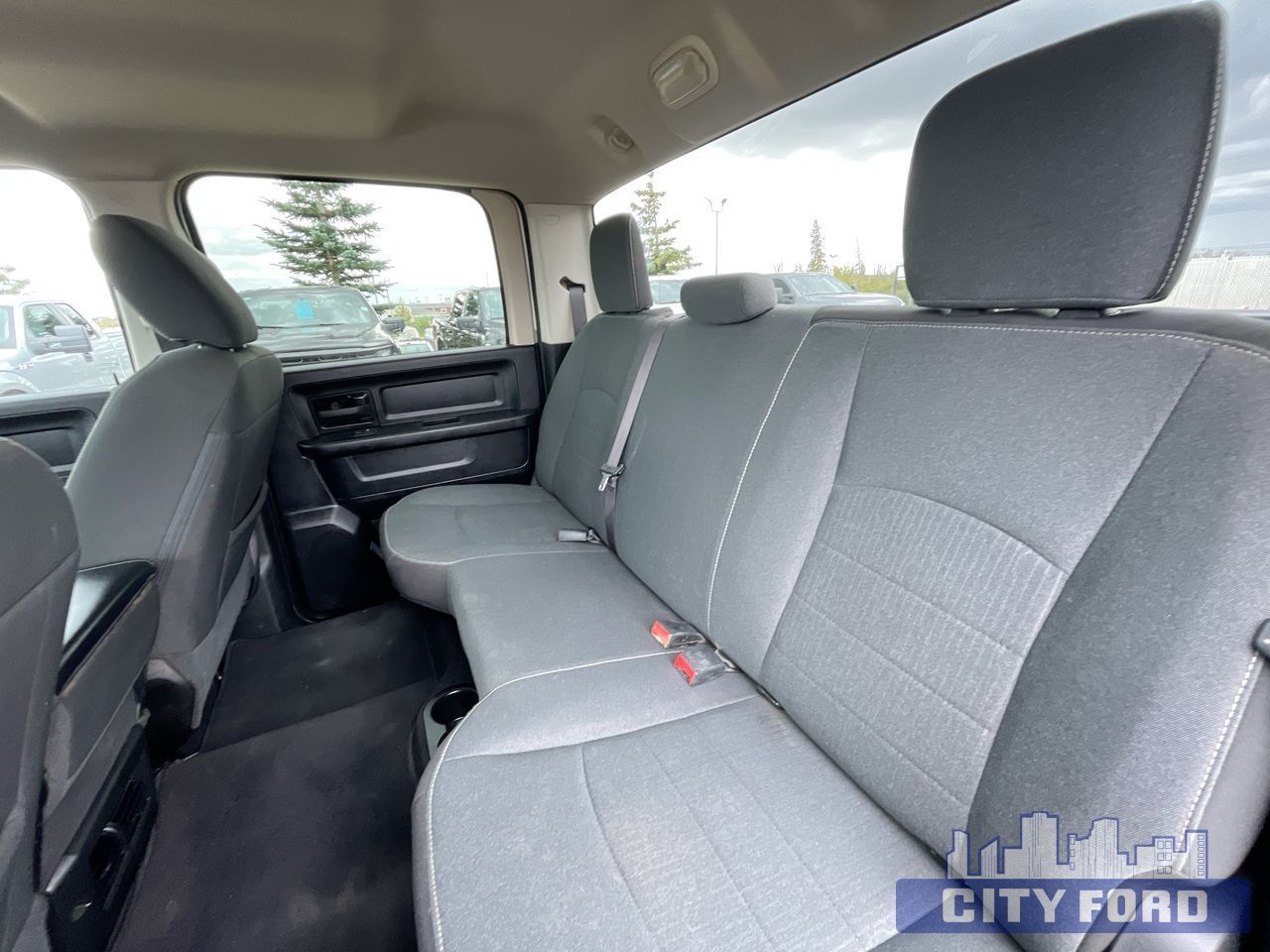 2022 Ram 1500 Classic Tradesman 4x4 Crew Cab 6'4" Box - Thumbnail 19