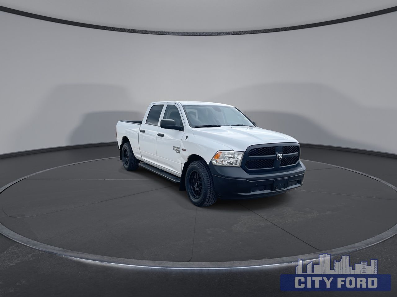 2022 Ram 1500 Classic Tradesman 4x4 Crew Cab 6'4" Box - Thumbnail 2
