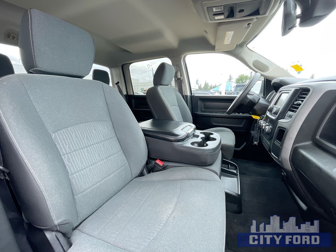2022 Ram 1500 Classic Tradesman 4x4 Crew Cab 6'4" Box - Thumbnail 21