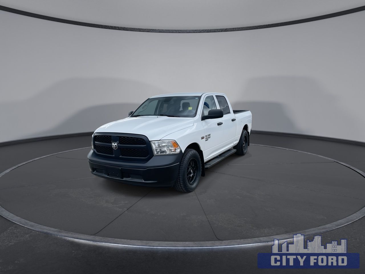 2022 Ram 1500 Classic Tradesman 4x4 Crew Cab 6'4" Box - Thumbnail 4