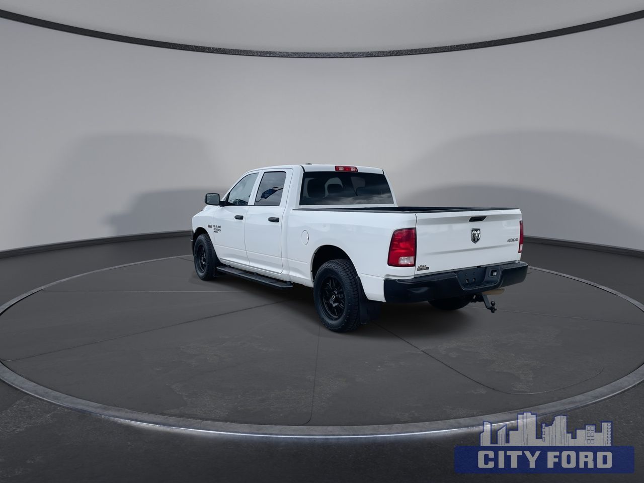 2022 Ram 1500 Classic Tradesman 4x4 Crew Cab 6'4" Box - Thumbnail 6