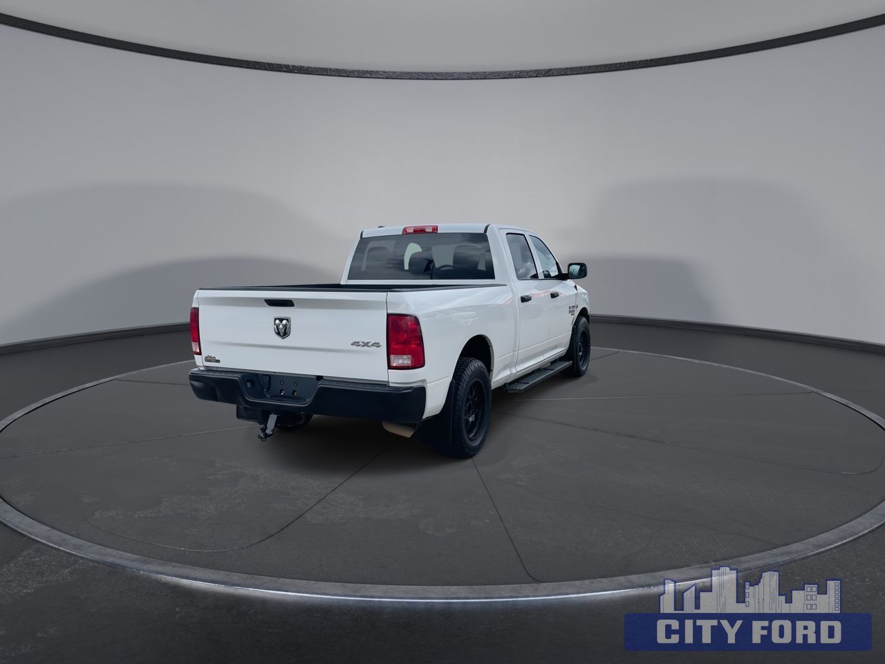 2022 Ram 1500 Classic Tradesman 4x4 Crew Cab 6'4" Box - Thumbnail 8