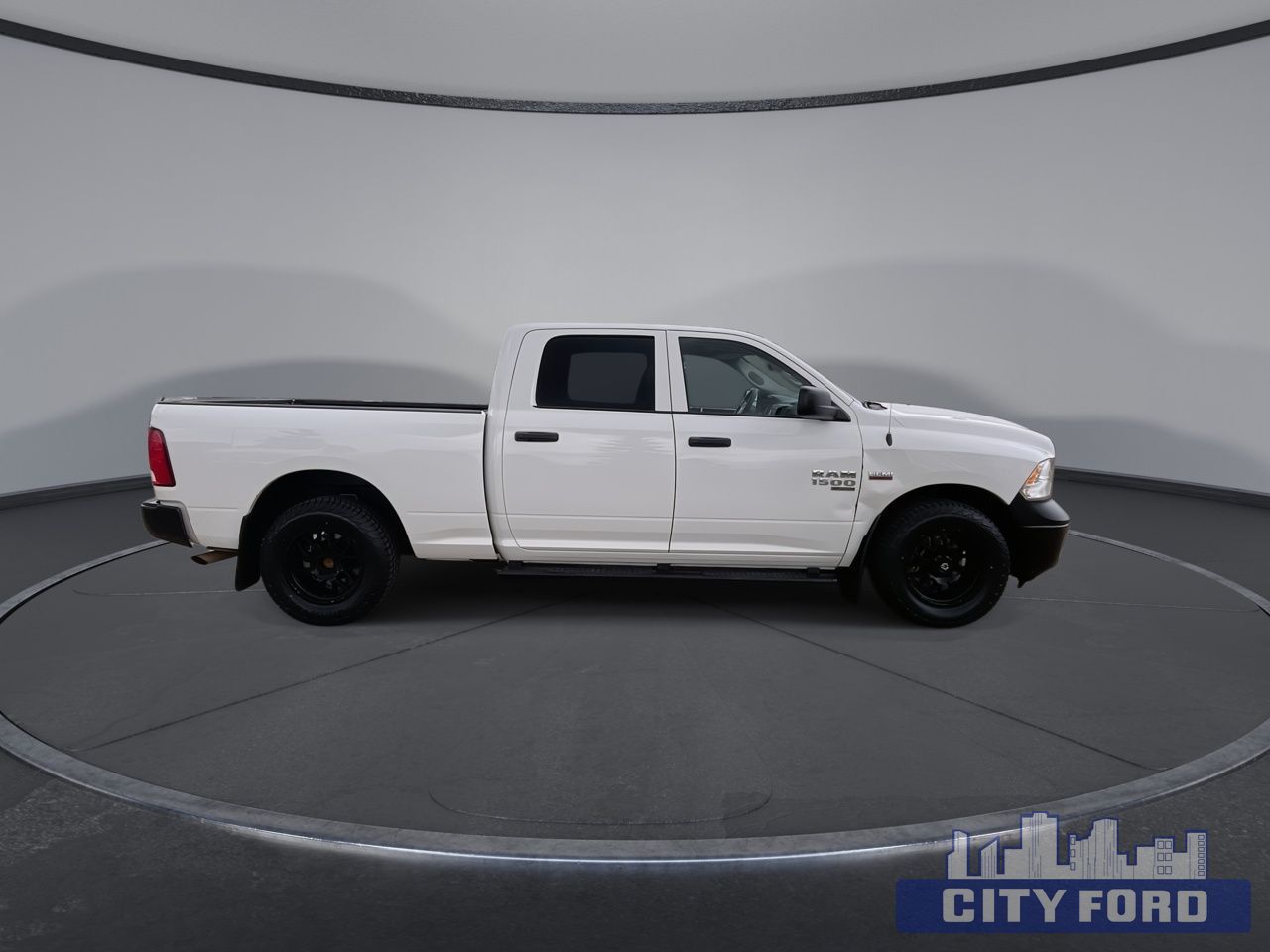2022 Ram 1500 Classic Tradesman 4x4 Crew Cab 6'4" Box - Thumbnail 9