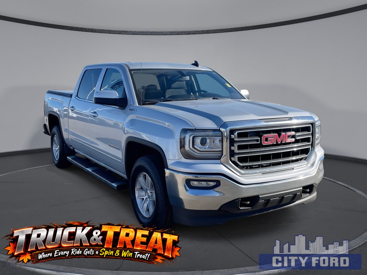 2017 GMC Sierra 1500 SLE 4x4 Crew Cab 143.5" - Main View