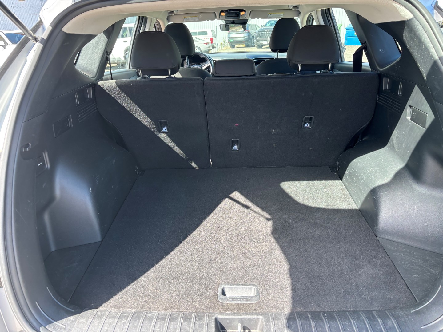 2022 Hyundai Tucson ESSENTIAL AWD - Thumbnail 12