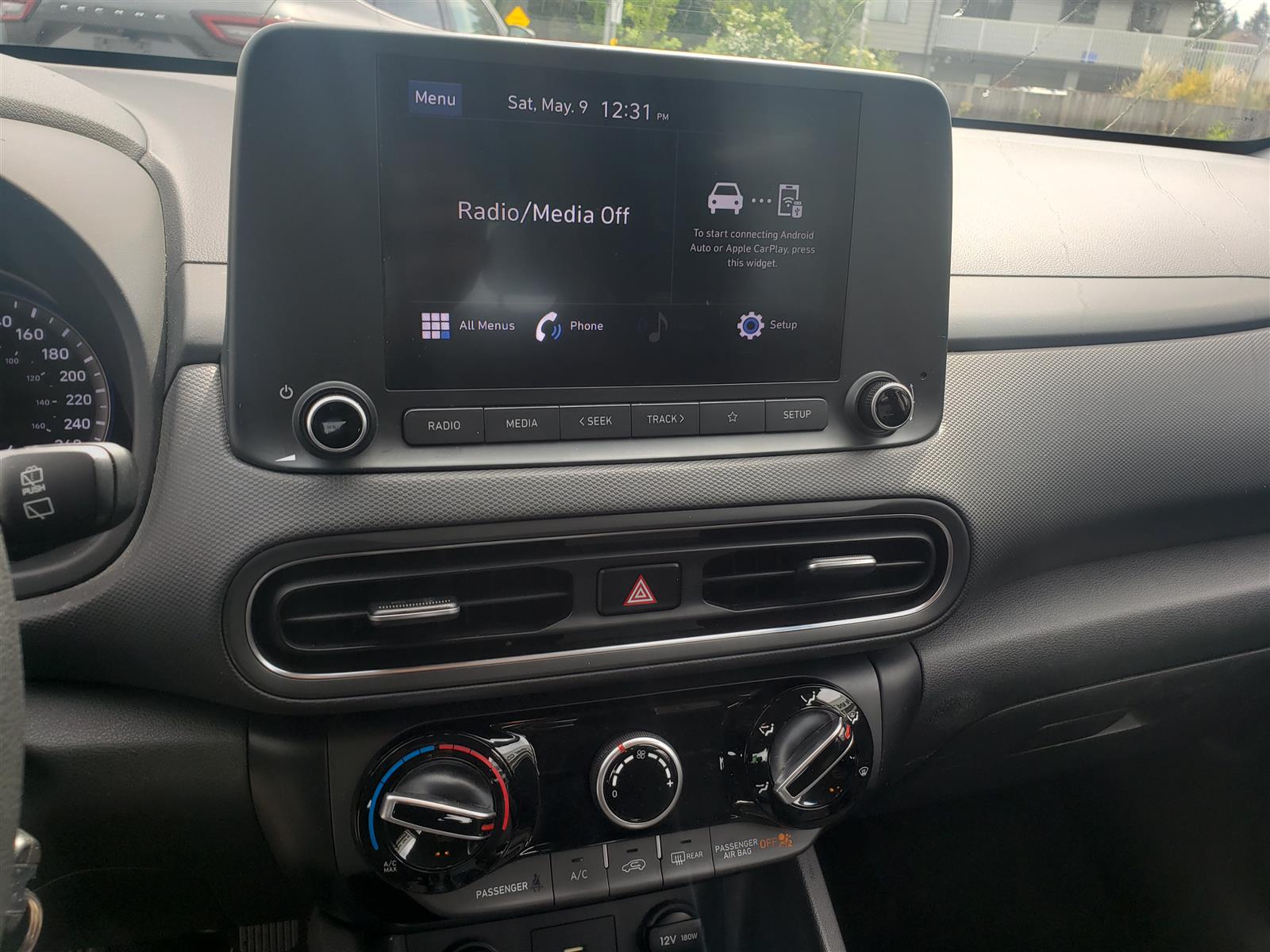 2023 Hyundai KONA ESSENTIAL AWD - Thumbnail 12