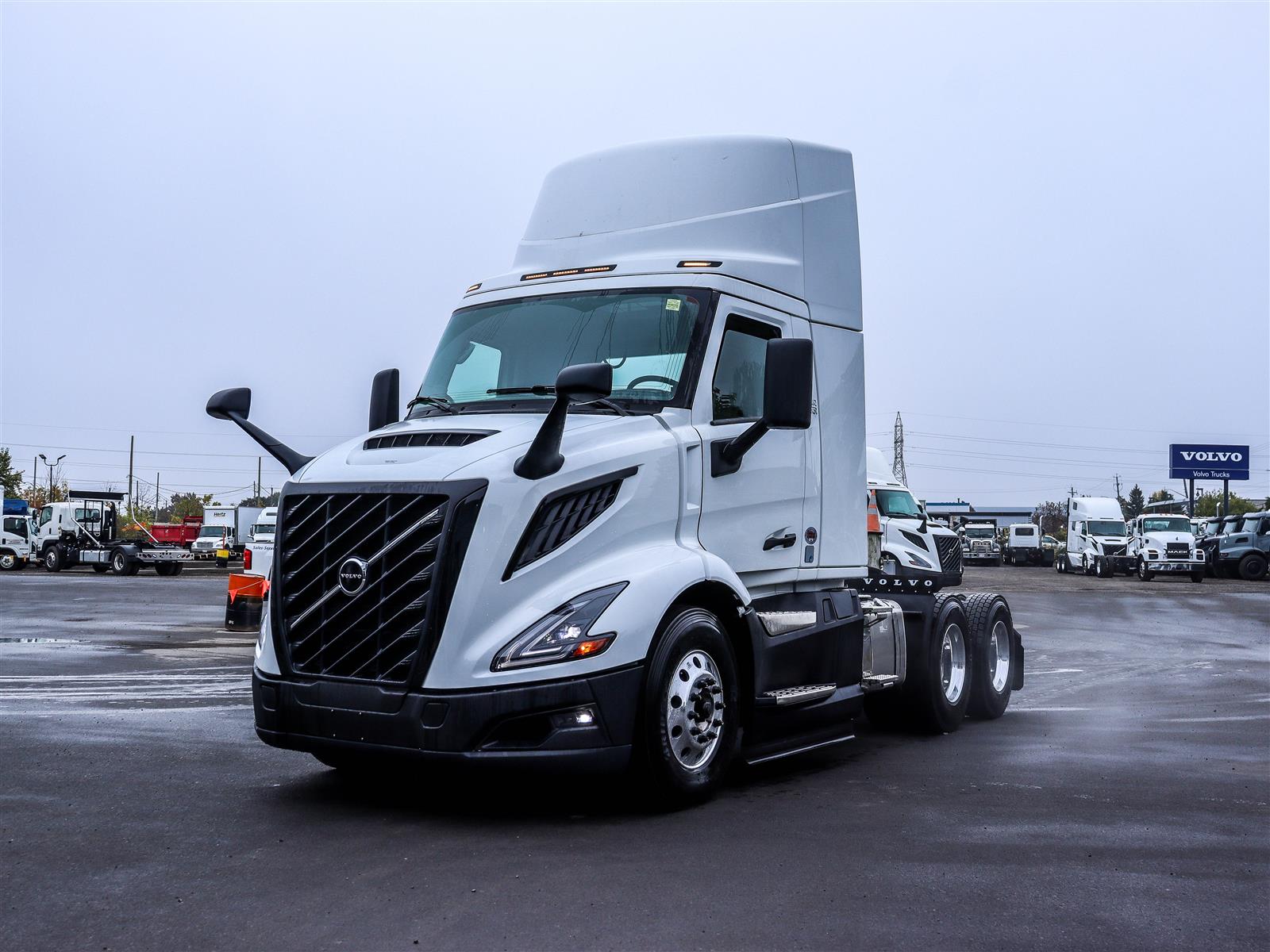 2027 Volvo VNR 300 - Main View