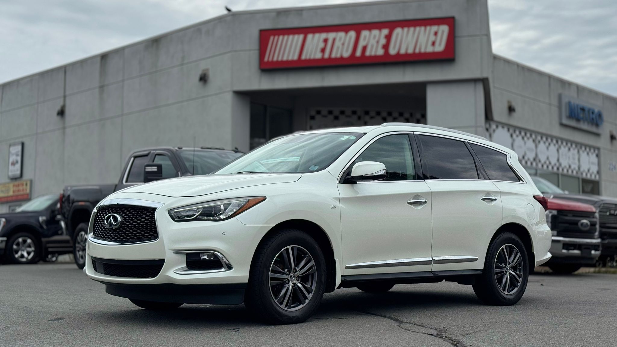 2018 INFINITI QX60 AWD