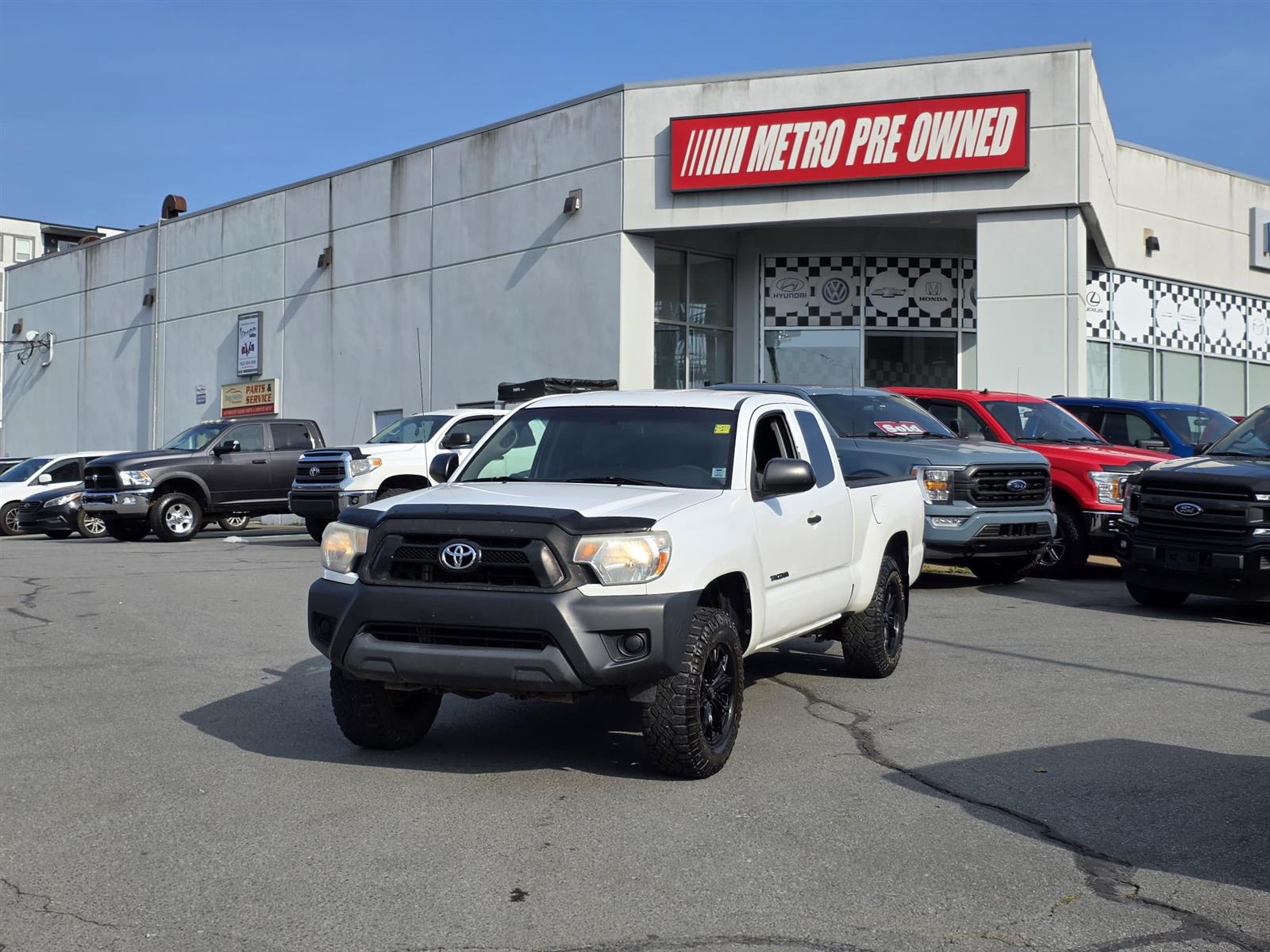 White 2014 Toyota Tacoma Pickup Truck 4X2 Automatic