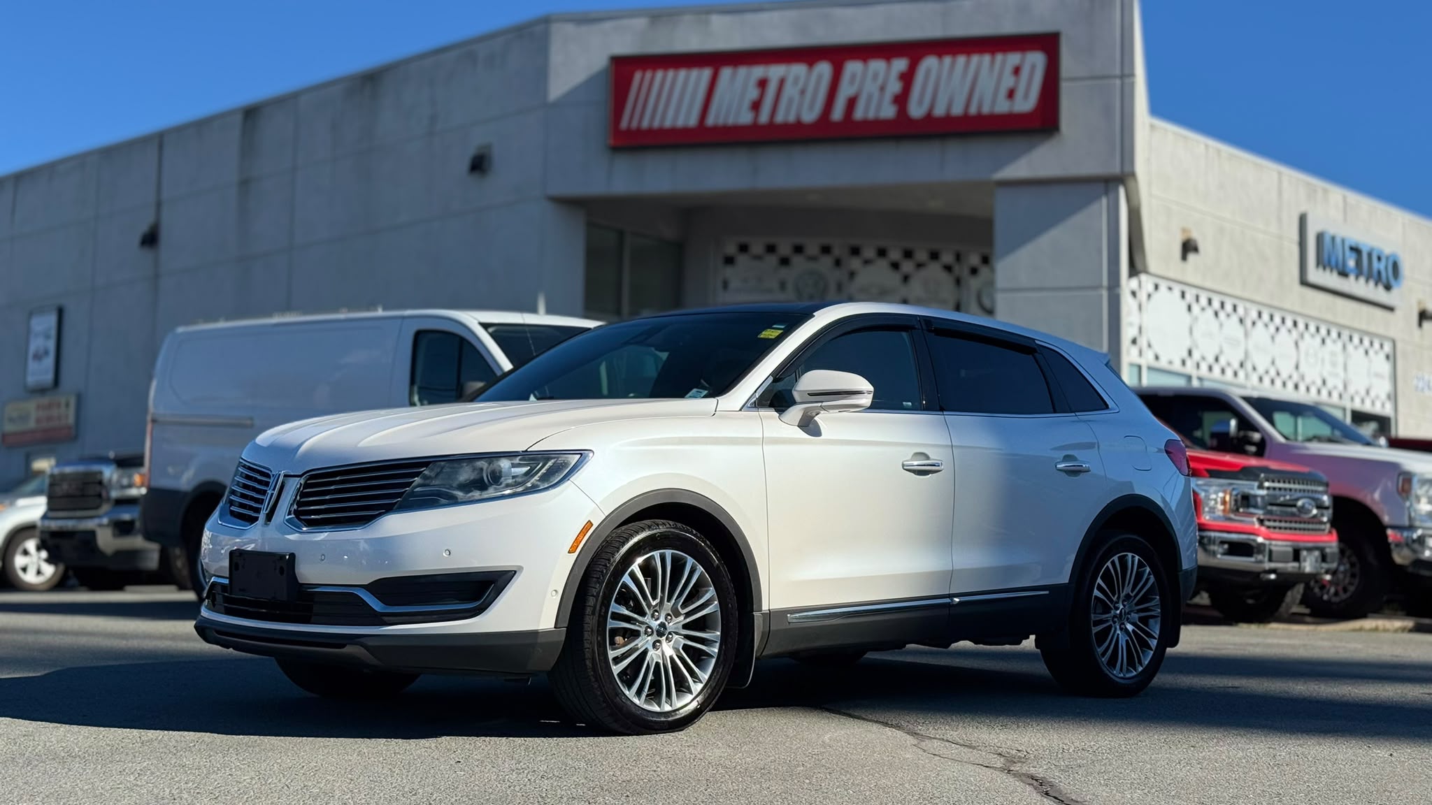 2016 Lincoln MKX Reserve AWD - Main View