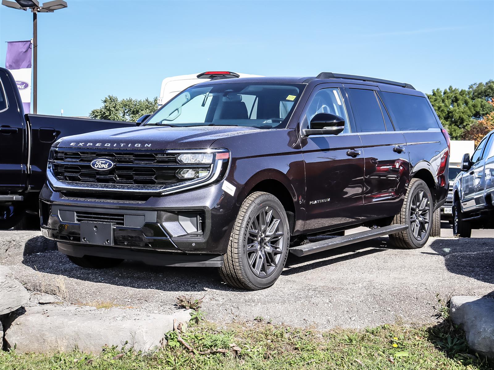 2027 Ford Expedition PLATINUM MAX - Main View