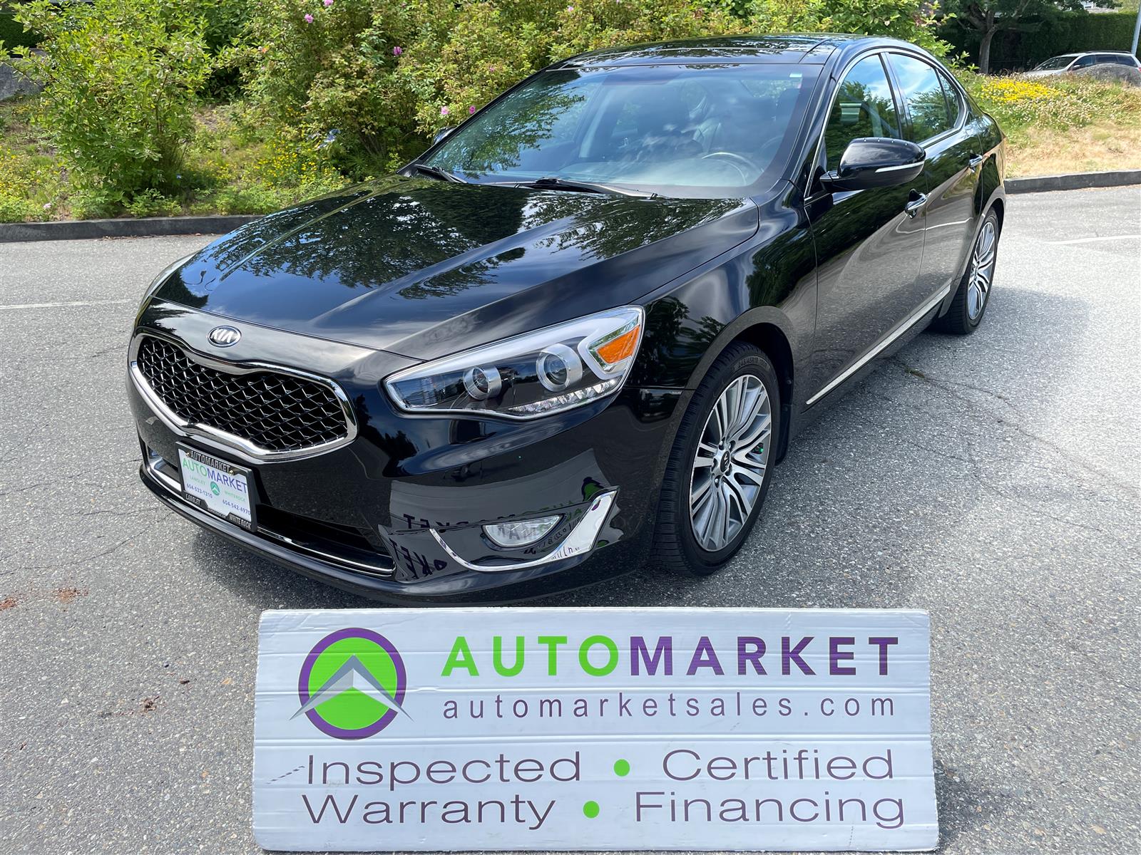 Black 2016 Kia Cadenza Sedan Front-Wheel Drive Automatic