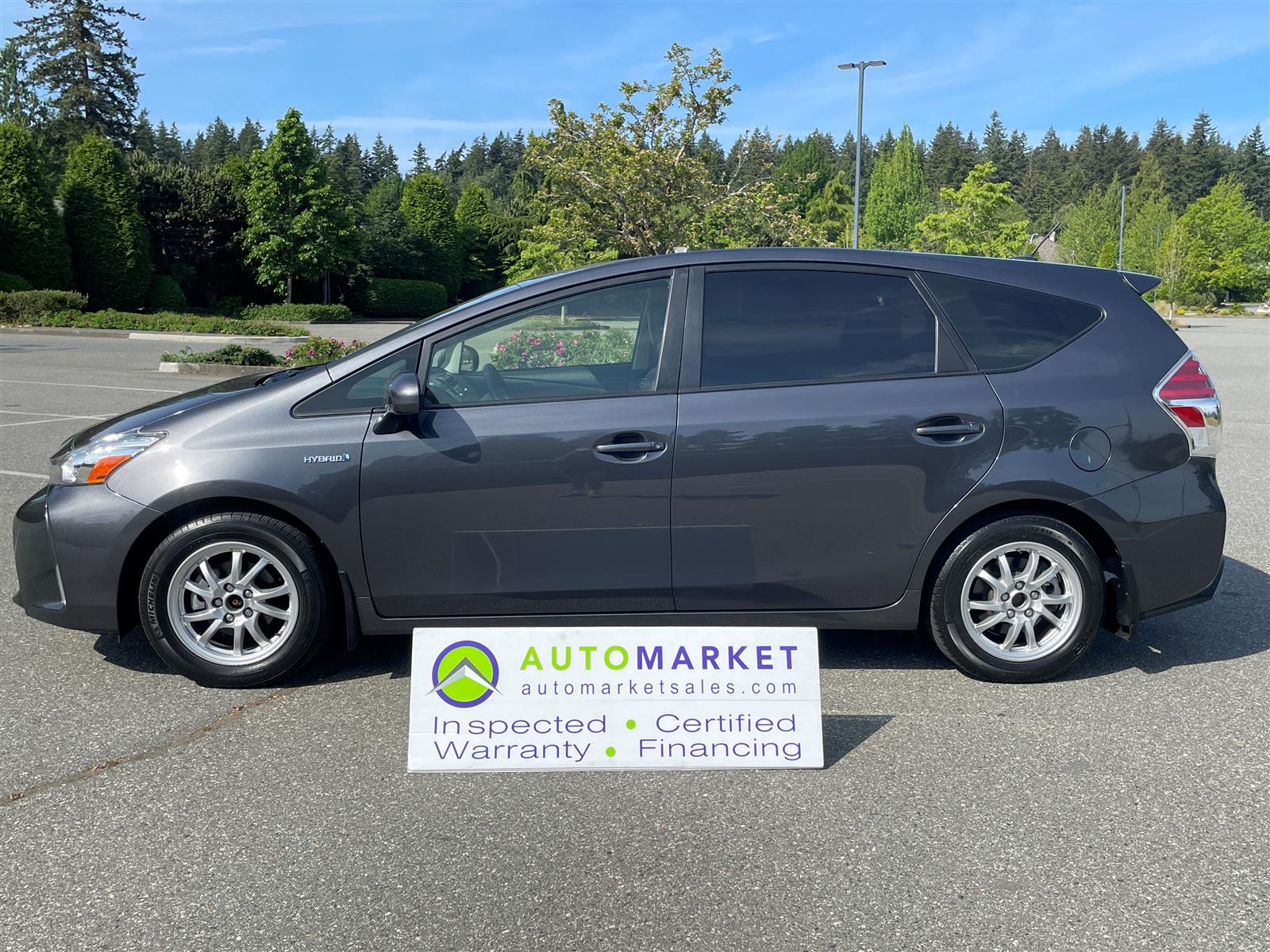 Toyota PRIUS V