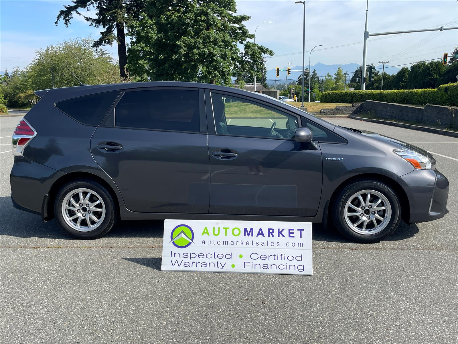 Toyota PRIUS V