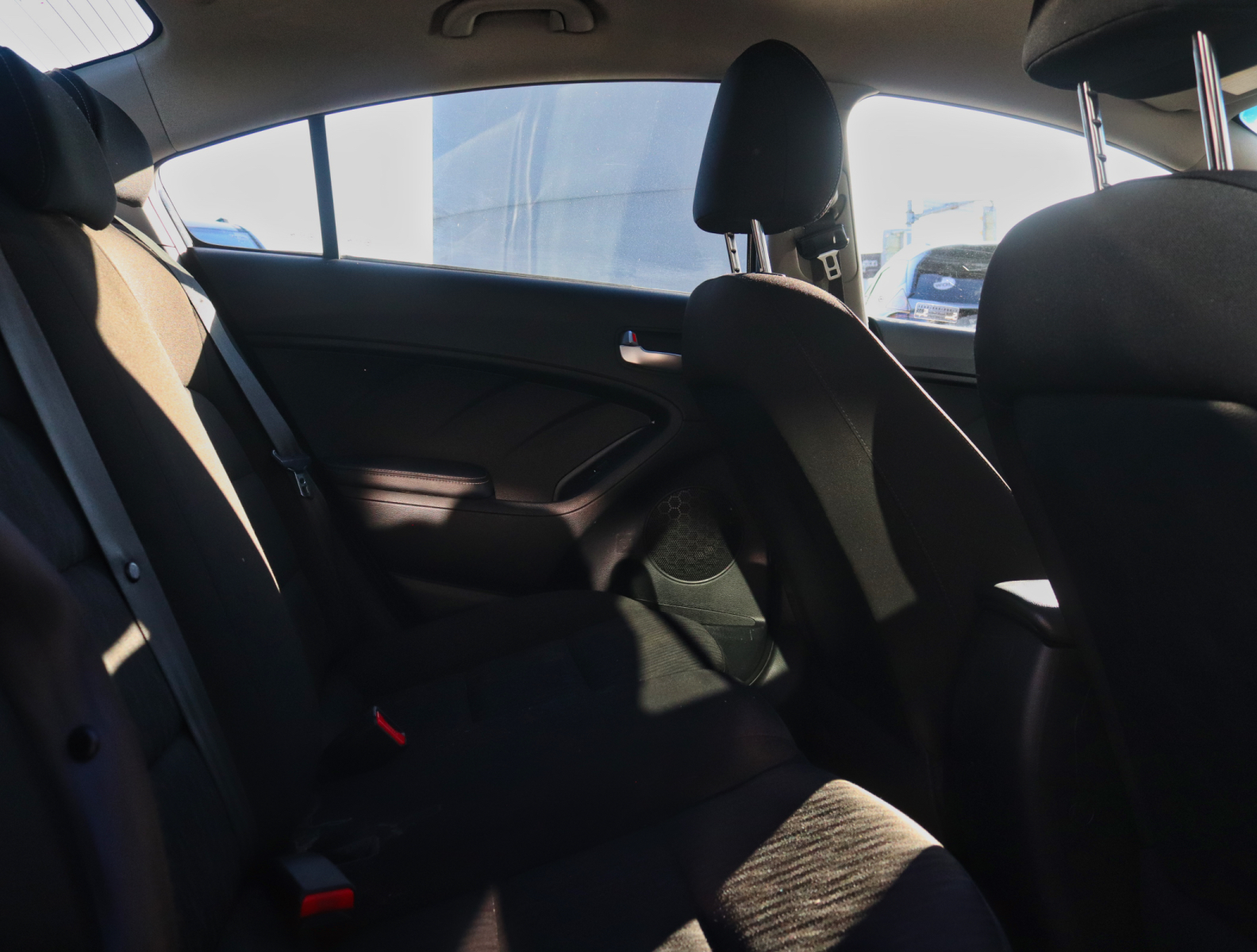 2016 Kia Forte LX+ - Thumbnail 18