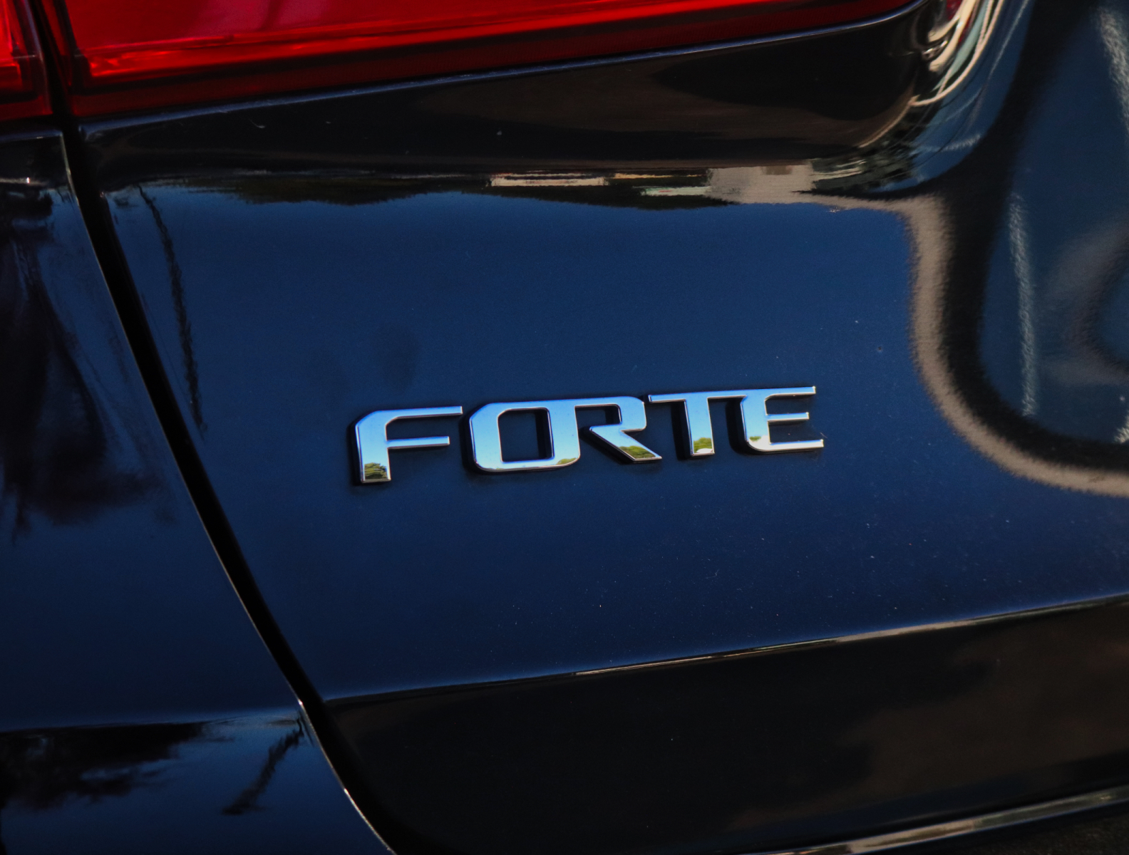 2016 Kia Forte LX+ - Thumbnail 20