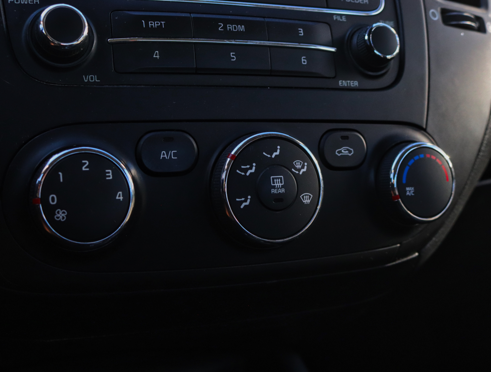 2016 Kia Forte LX+ - Thumbnail 24