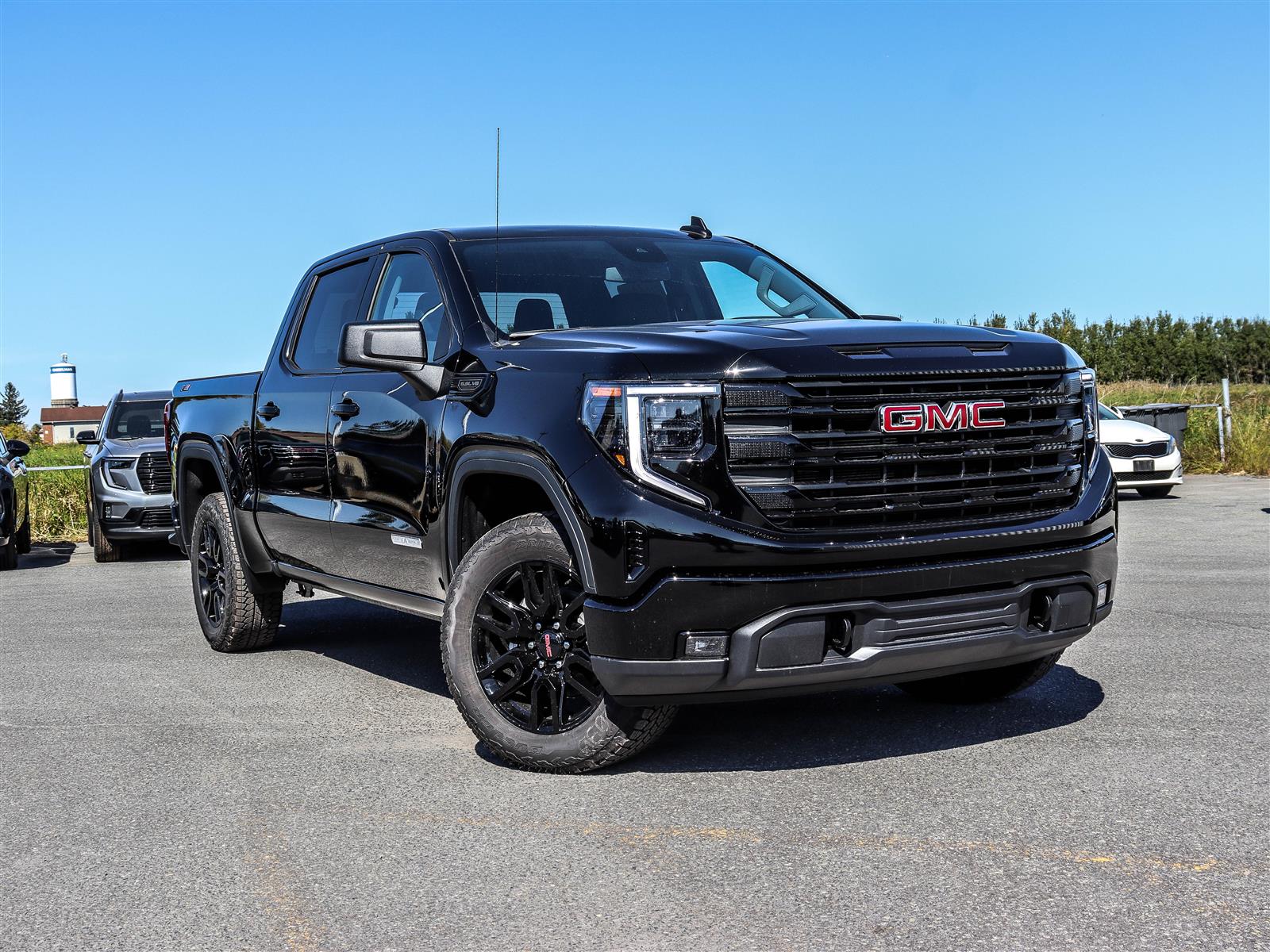 2026 GMC Sierra 1500 Crew Cab Short Box 4-Wheel Drive Elevation - Main View