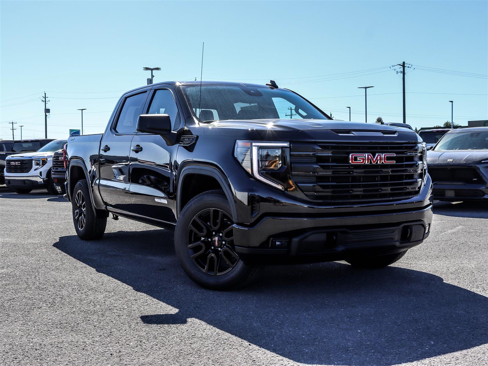 2026 GMC Sierra 1500 Crew Cab Short Box 4-Wheel Drive Elevation - Main View