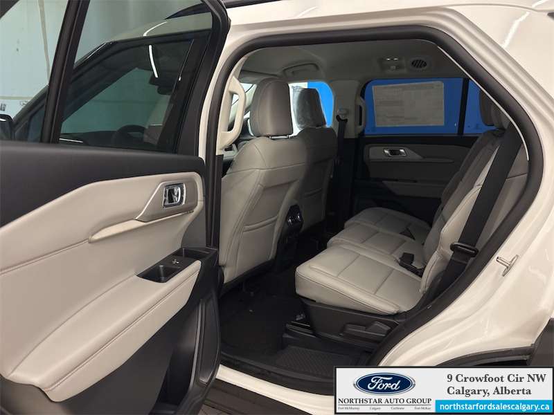 2026 Ford Explorer Active w/200A Pkg - Thumbnail 10