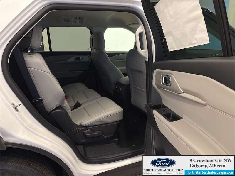 2026 Ford Explorer Active w/200A Pkg - Thumbnail 11