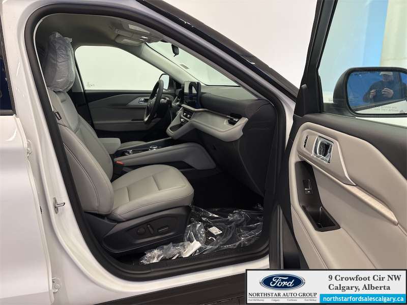 2026 Ford Explorer Active w/200A Pkg - Thumbnail 12