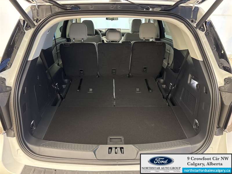 2026 Ford Explorer Active w/200A Pkg - Thumbnail 13