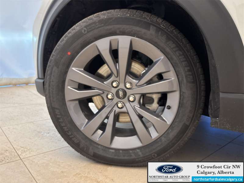 2026 Ford Explorer Active w/200A Pkg - Thumbnail 18