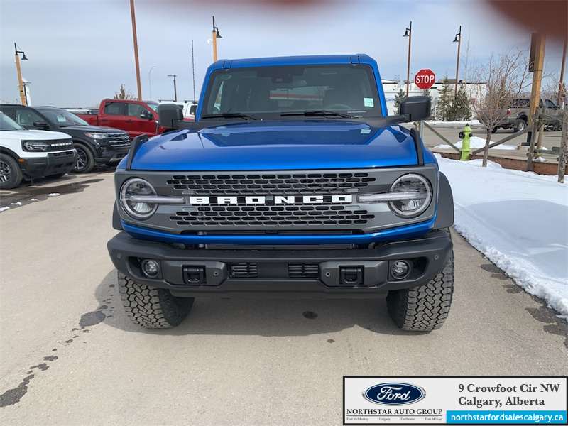 2026 Ford Bronco Badlands - Thumbnail 2