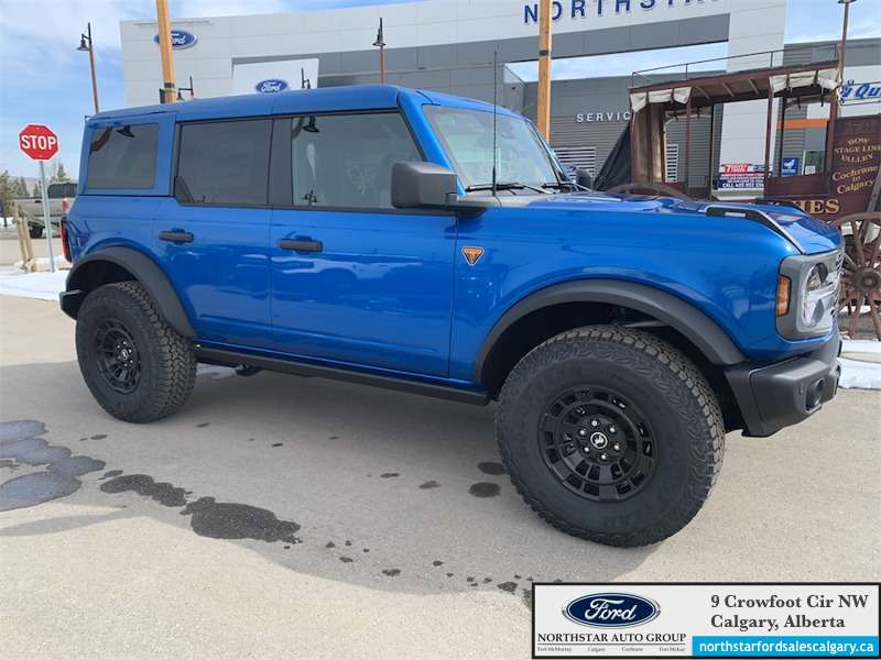 2026 Ford Bronco Badlands - Thumbnail 4