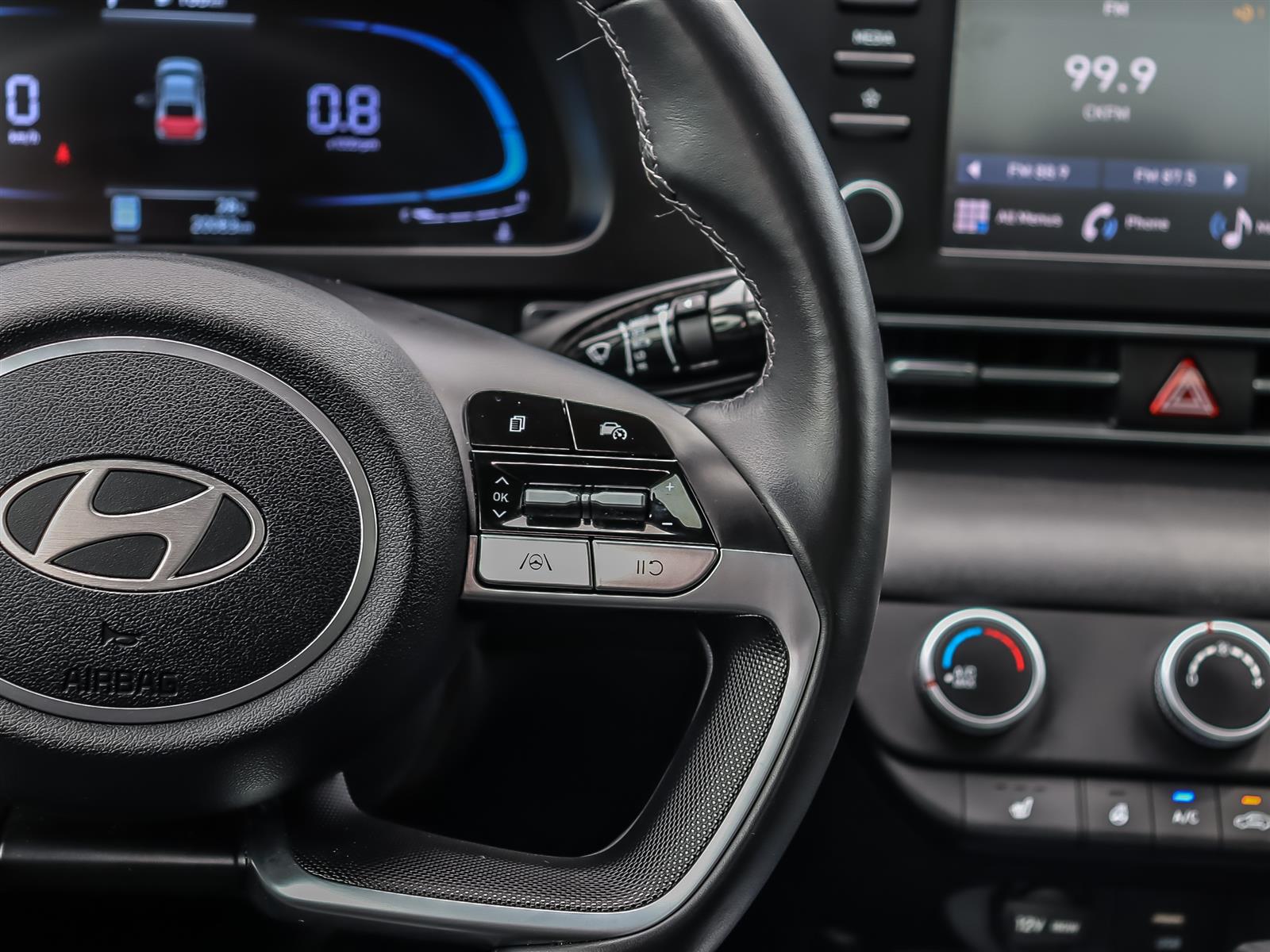 2024 Hyundai Elantra SEL - Thumbnail 13