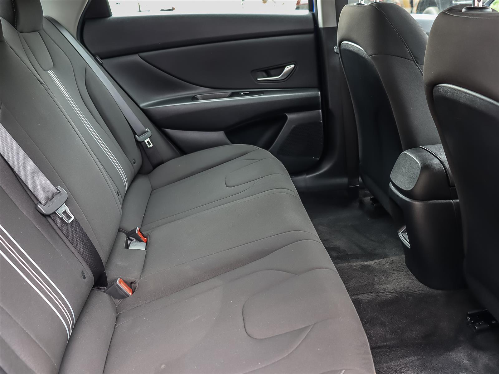 2024 Hyundai Elantra SEL - Thumbnail 19